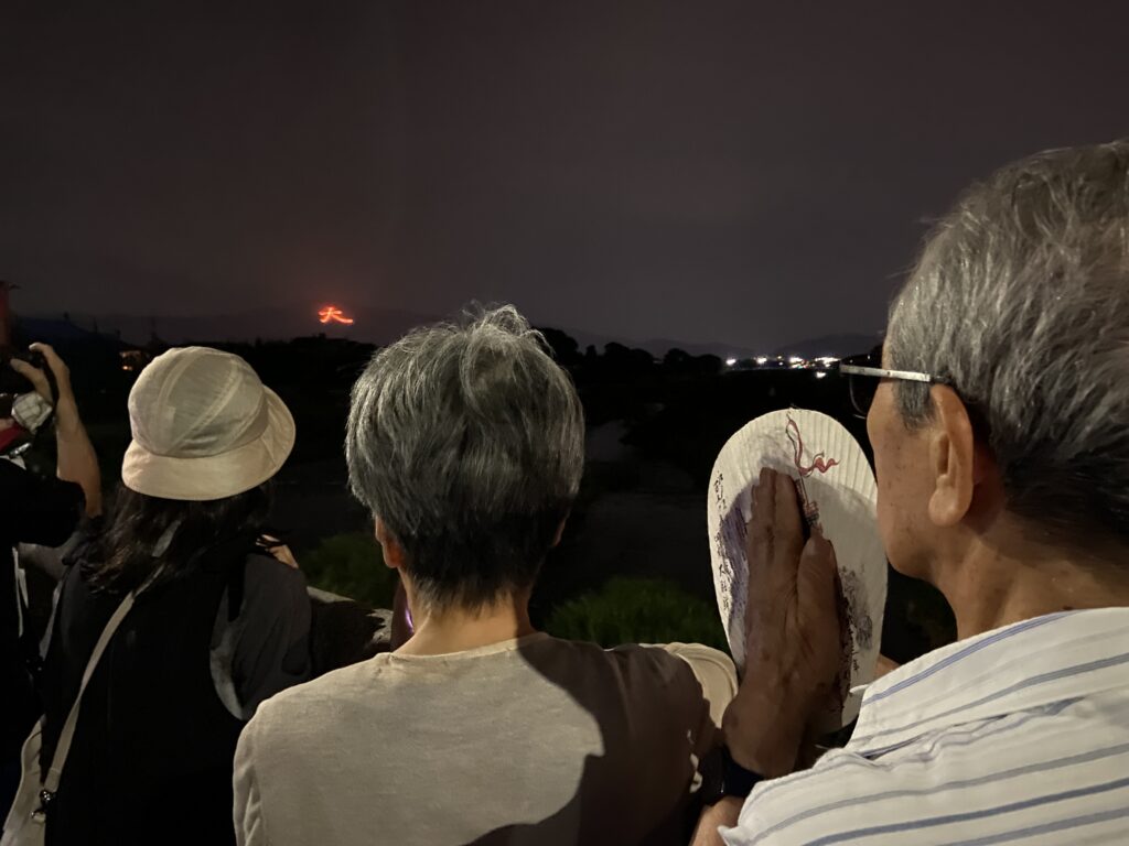 		<figcaption>2025祈り</figcaption>	